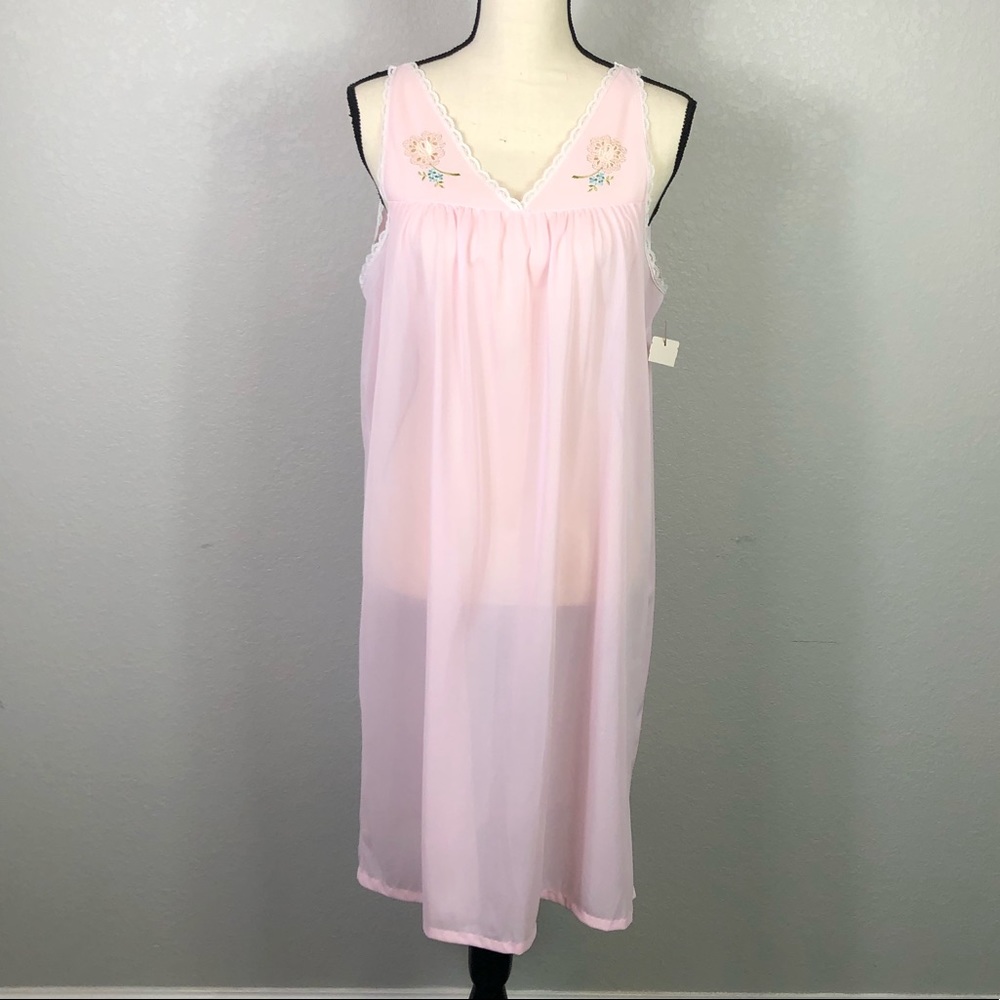 Vintage JCPenney 1970’s Embroidered Nightgown